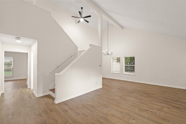 Building Photo - 3711 Fernview Dr