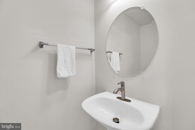 Building Photo - 9249 Laurel Ridge Crossing Rd