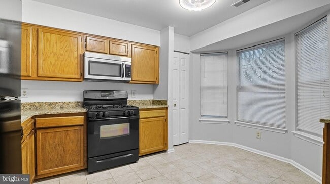 Building Photo - 15526 Owens Glen Terrace