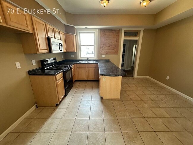 Building Photo - 70 E Buckeye St