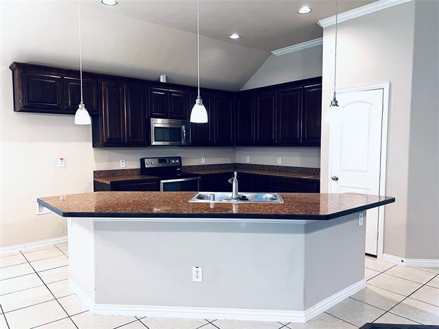 Building Photo - 217 Creekwood Dr
