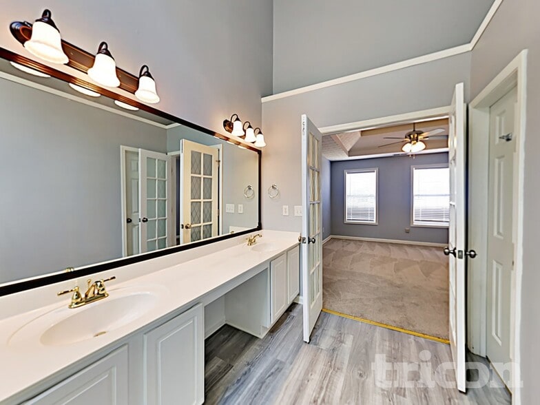 Building Photo - 268 Lakeview Pl