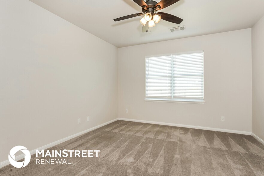 Building Photo - 12417 Shine Ave