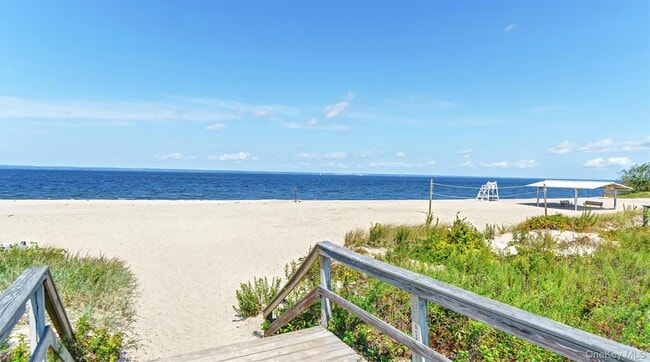 Building Photo - 19 7th St