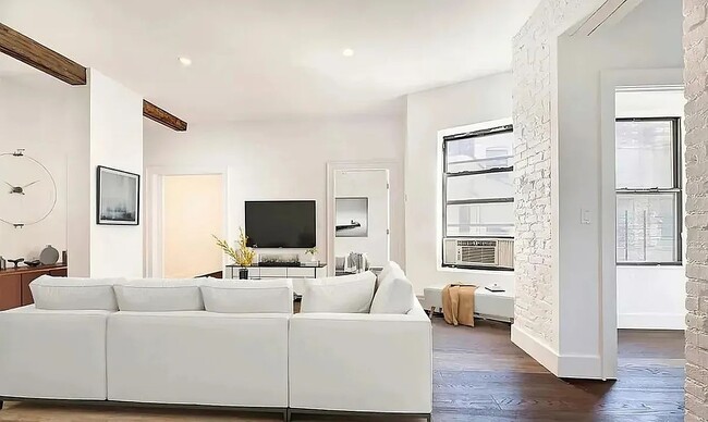 Building Photo - 198 Rivington St