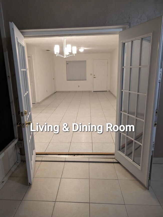 Building Photo - 508 Cavalier Ave