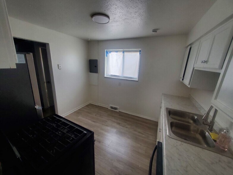 Building Photo - 23756 Banbury Cir