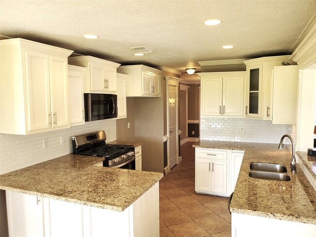 Building Photo - 3751 Pine Cone Trail