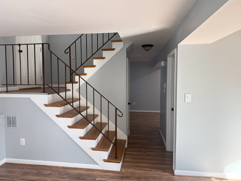 Building Photo - 5303 Stockton Ct