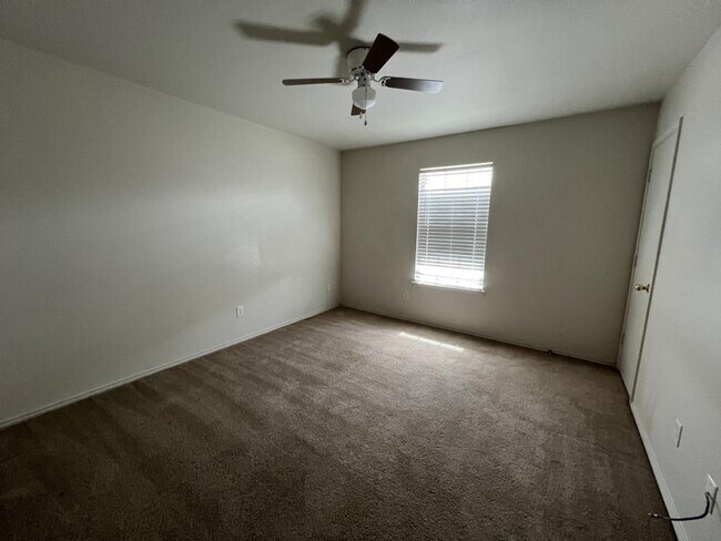Building Photo - 1612 Inca Dr
