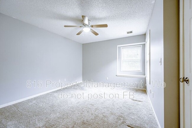 Building Photo - 5526 N Broadway