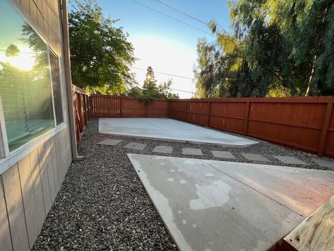 Building Photo - Beautifully Renovated 2 Bedroom 1-Bath Apartment – Private Patio • Downstairs Unit • Prime Location