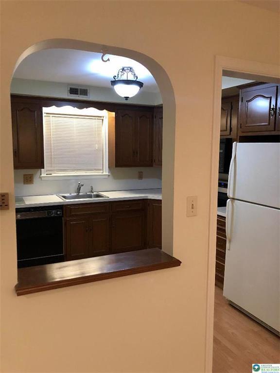 Building Photo - 897 Cold Spring Rd