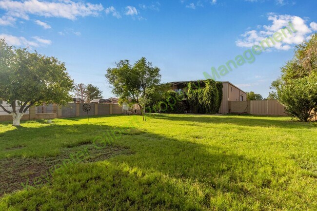 Building Photo - Beautiful Gilbert Home with Shared Pool — ...