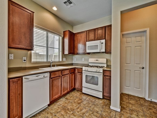 Building Photo - 14241 W Port Royale Ln