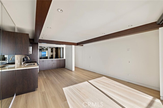 Building Photo - 609 Sleepy Hollow Ln