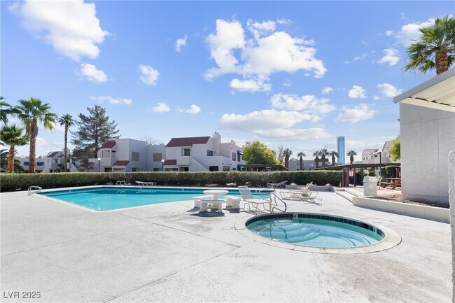 Building Photo - 4391 Gannet Cir