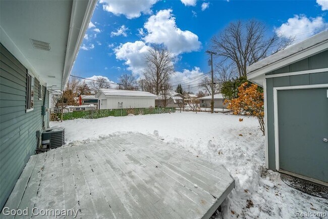 Building Photo - 2829 Wall St