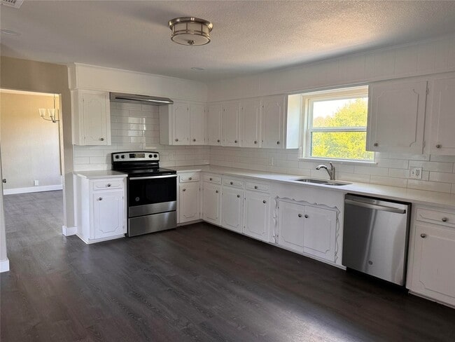 Building Photo - 1347 FM 36