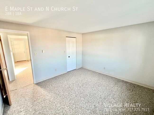 Building Photo - 361 E Maple St