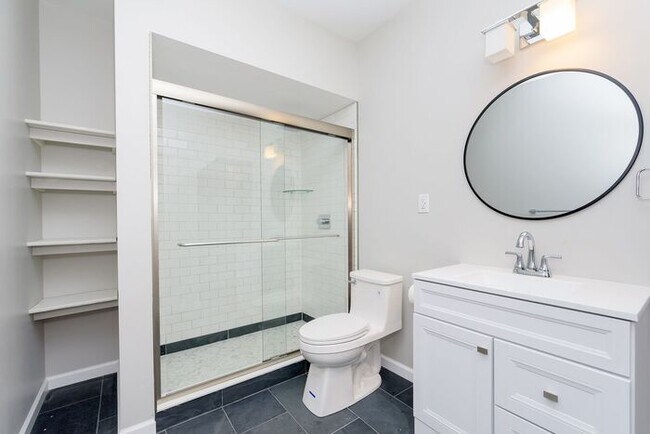 Building Photo - Stunning 6 Bed 3.5 Bath Carmel Home With Finished Basement an Fenced Yard!