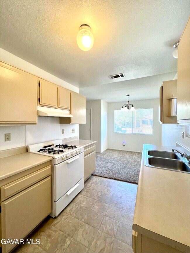 Building Photo - 6816 Hemp Ct
