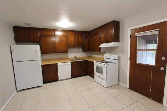 Building Photo - 1530 Pullen Rd