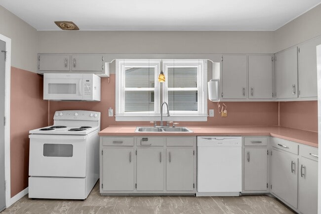 Building Photo - Cute 3 bedroom, 1 bathroom in High Point