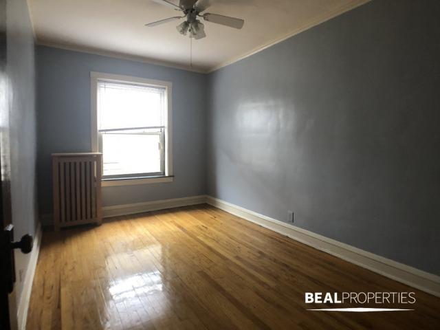 Building Photo - 2 bedroom in CHICAGO IL 60625