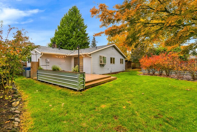 Building Photo - Finn Hill Updated 4 Bedroom Rambler - Open...