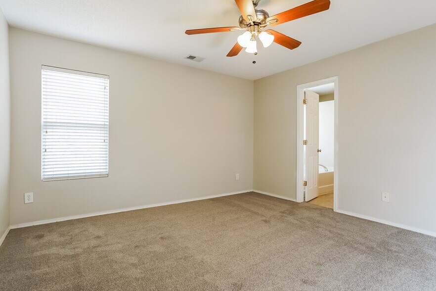 Building Photo - 925 Mailwood Dr