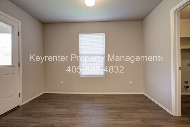 Building Photo - 3516 SE 94th St