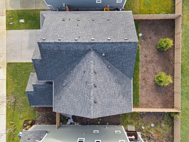 Building Photo - 16212 8th Ave E