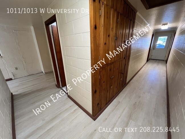 Building Photo - 1011/1013 W University Dr-