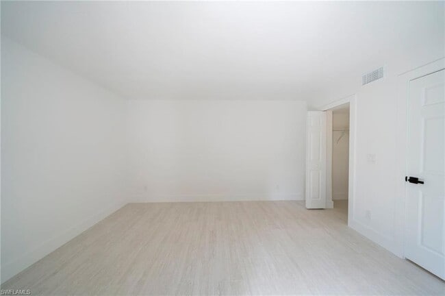 Building Photo - 17456 Silver Fox Dr