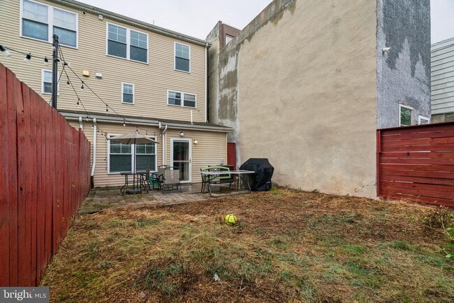 Building Photo - 1303 N 7th St