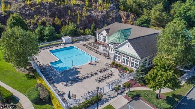 Building Photo - 2214 Ramapo Ct