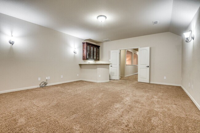 Building Photo - Luxurious 4BR/3BA Home in Grand Prairie – ...