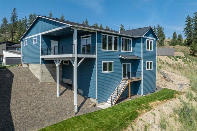 Building Photo - $3,800 - 4 Bed / 3 Bath Stunning Brand New...