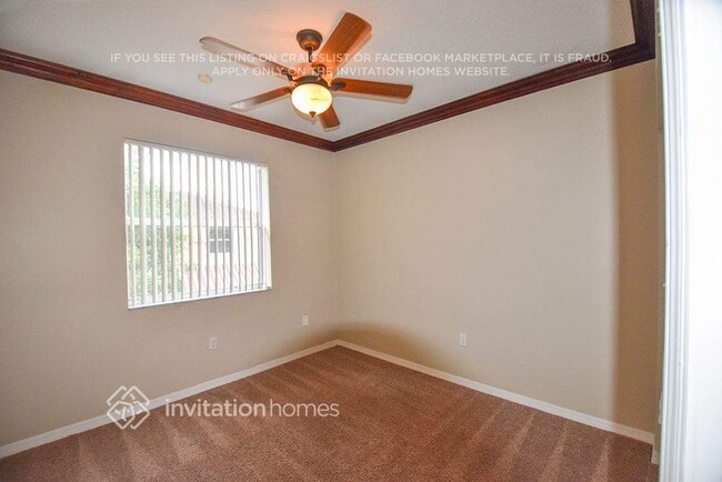 Building Photo - 4957 SW 136th Ave