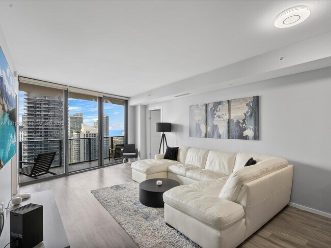 Building Photo - 801 S Miami Ave