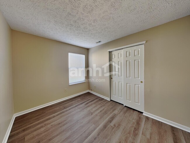 Building Photo - 2926 Limber Pine Dr