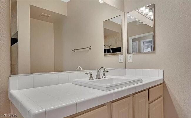 Building Photo - 5250 S Rainbow Blvd