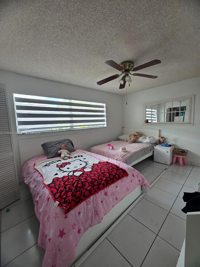 Building Photo - 15629 SW 73rd Cir Terrace