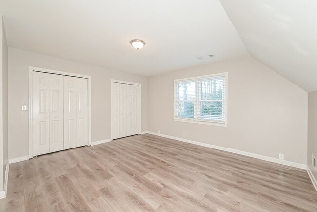 Building Photo - 2481 Old Salem Cir SE