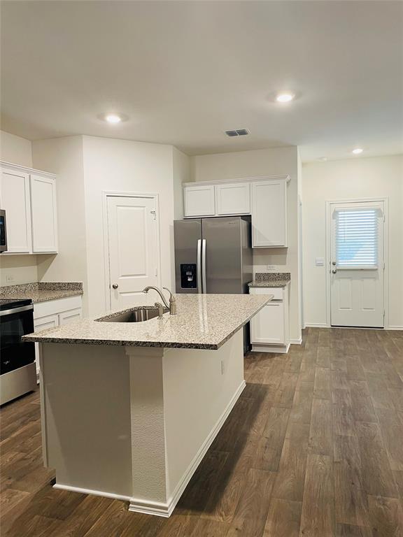 Building Photo - 18508-A High Flyer Way