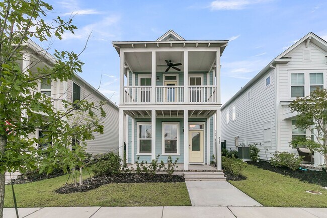 Primary Photo - Charming Charleston Home in the Heart of M...