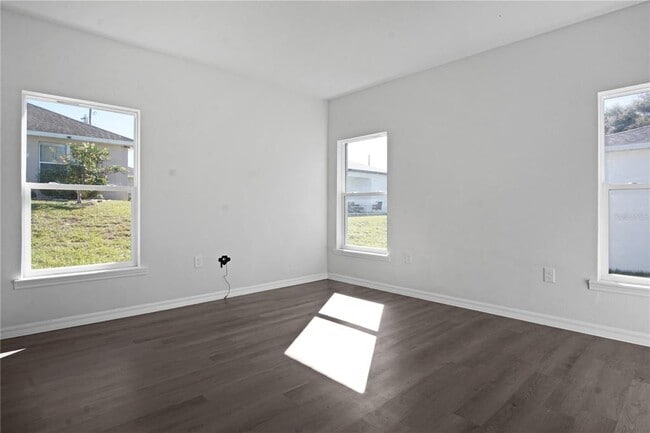 Building Photo - 1311 Hillsborough Ln