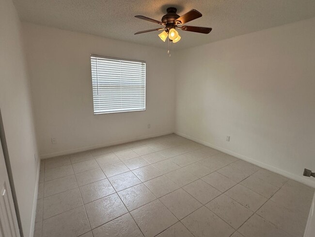 Building Photo - Charming 2-Bed, 2-Bath Home with Garage & ...