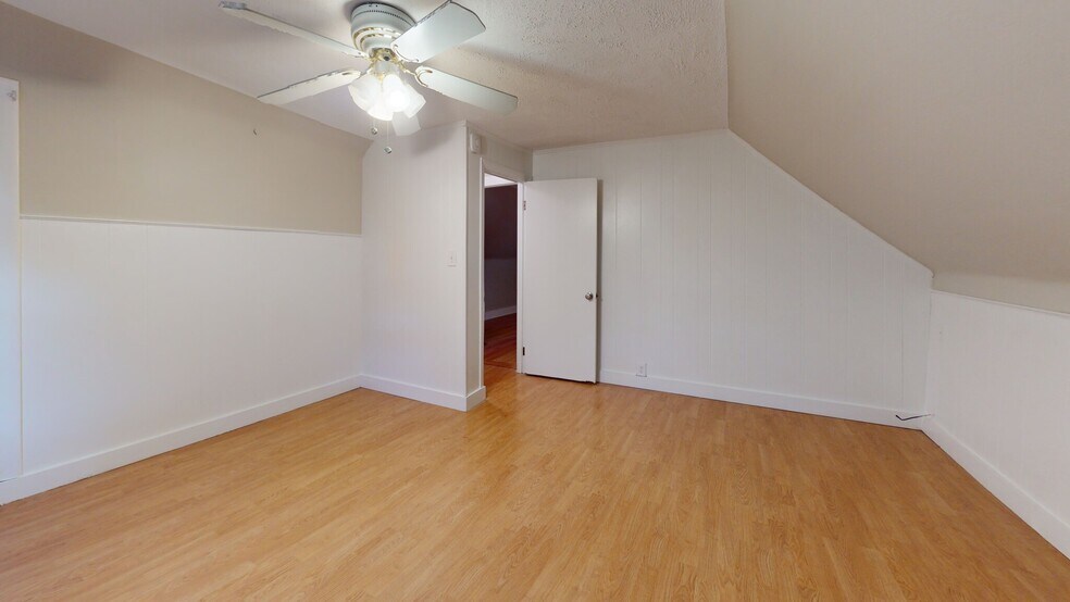 Building Photo - 310 Lowell St